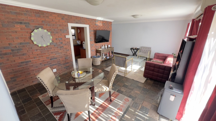 3 Bedroom Property for Sale in Langenhovenpark Free State